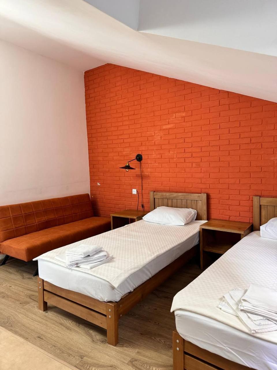 Tbil Inn Hotel Tbilisi Exterior photo
